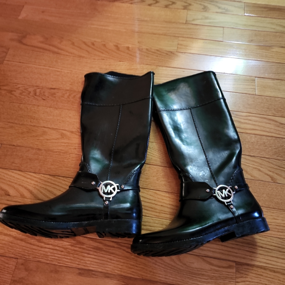 Michael Kors Rain Boots - Picture 2 of 8